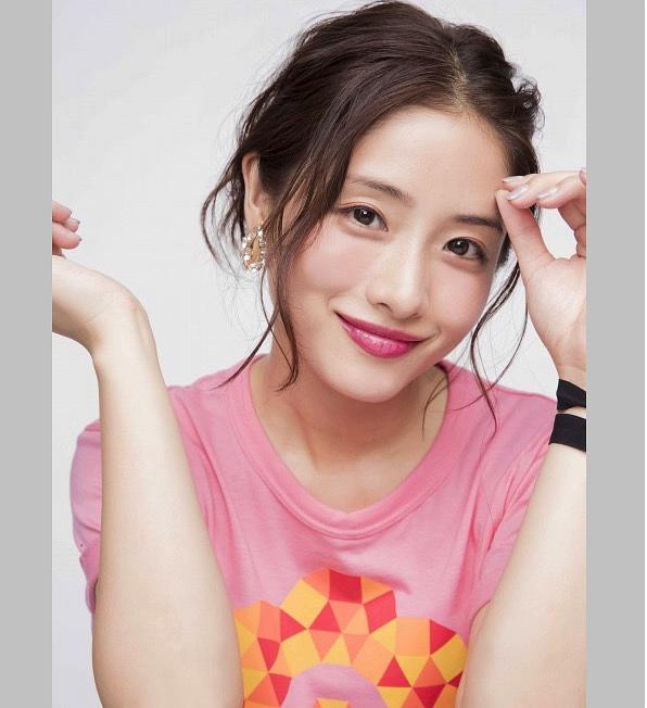 日本女生都用哪些本土化妆品,日本适合20岁左右女生的化妆品