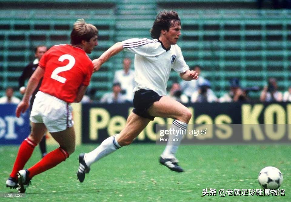 首位蝉联世界足球先生,历届世界足球先生前10名球员