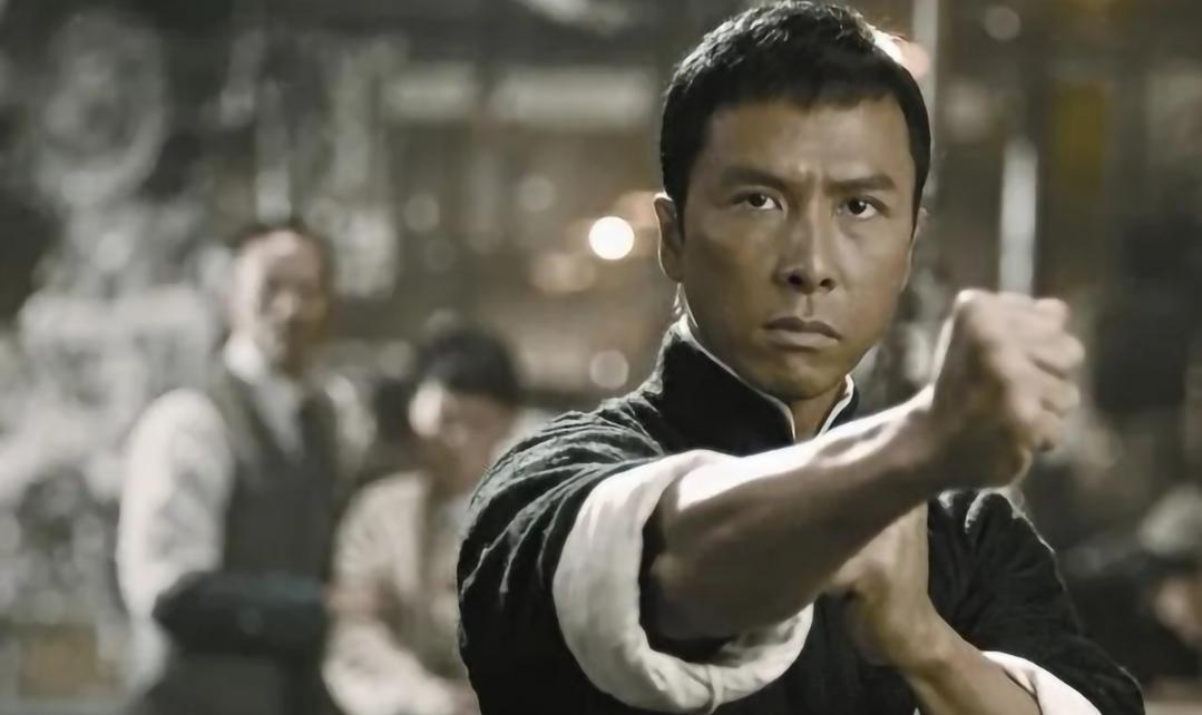 洪金宝现状怎样,抛弃原配突然娶女徒弟