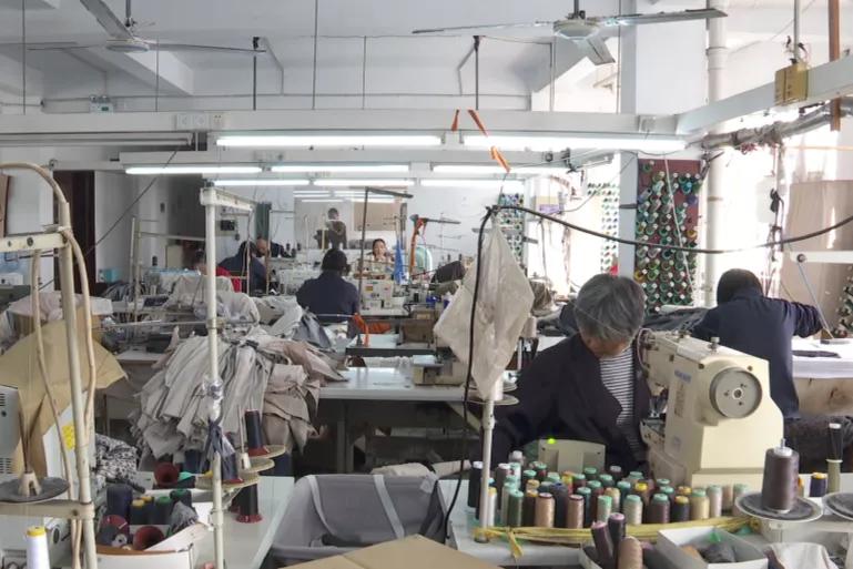 残疾小伙逆袭,残疾人白手起家创业成富豪