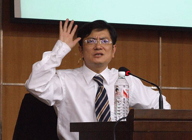 郑强贵大采访,贵大郑强现状如何