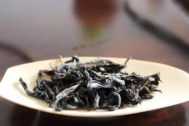 武夷岩茶为什么要盖碗,岩茶为什么隔年喝