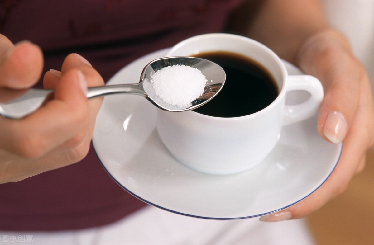 冰糖红糖黑糖白糖的区别,红糖白糖和冰糖的区别知识普及