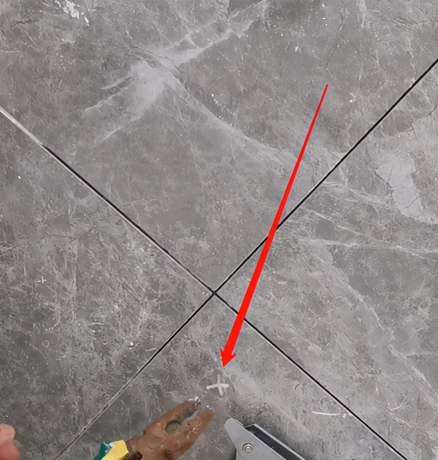 地板砖美缝除了美观还起什么作用,装修地板砖美缝就是这么简单