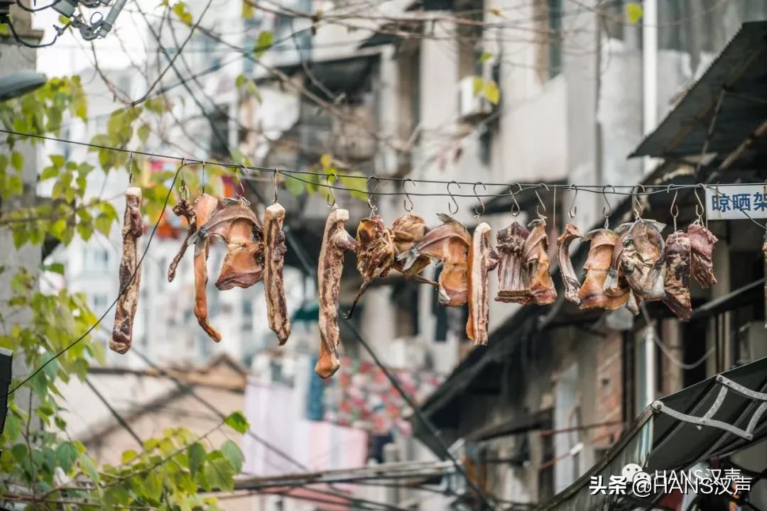 腌腊肉灌腊肠年味是不是就来了,灌香肠腌腊肉武汉冬至年味浓