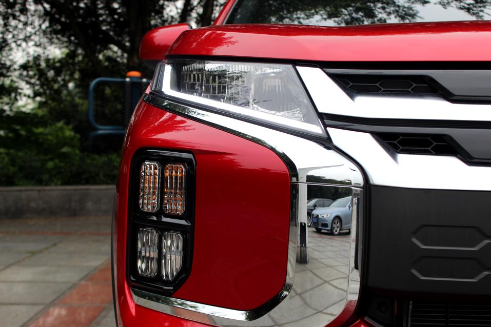 广汽三菱劲炫asx试驾视频,三菱劲炫asx高速试驾视频