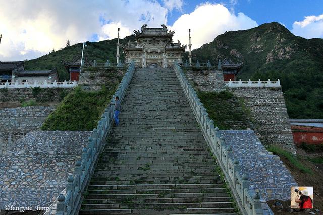 五台山高考祈福去哪几个寺庙,五台山寺庙烧香祈福平安