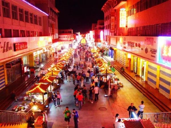 甘肃敦煌什么地方有沙金,敦煌莫高窟在甘肃的什么地方