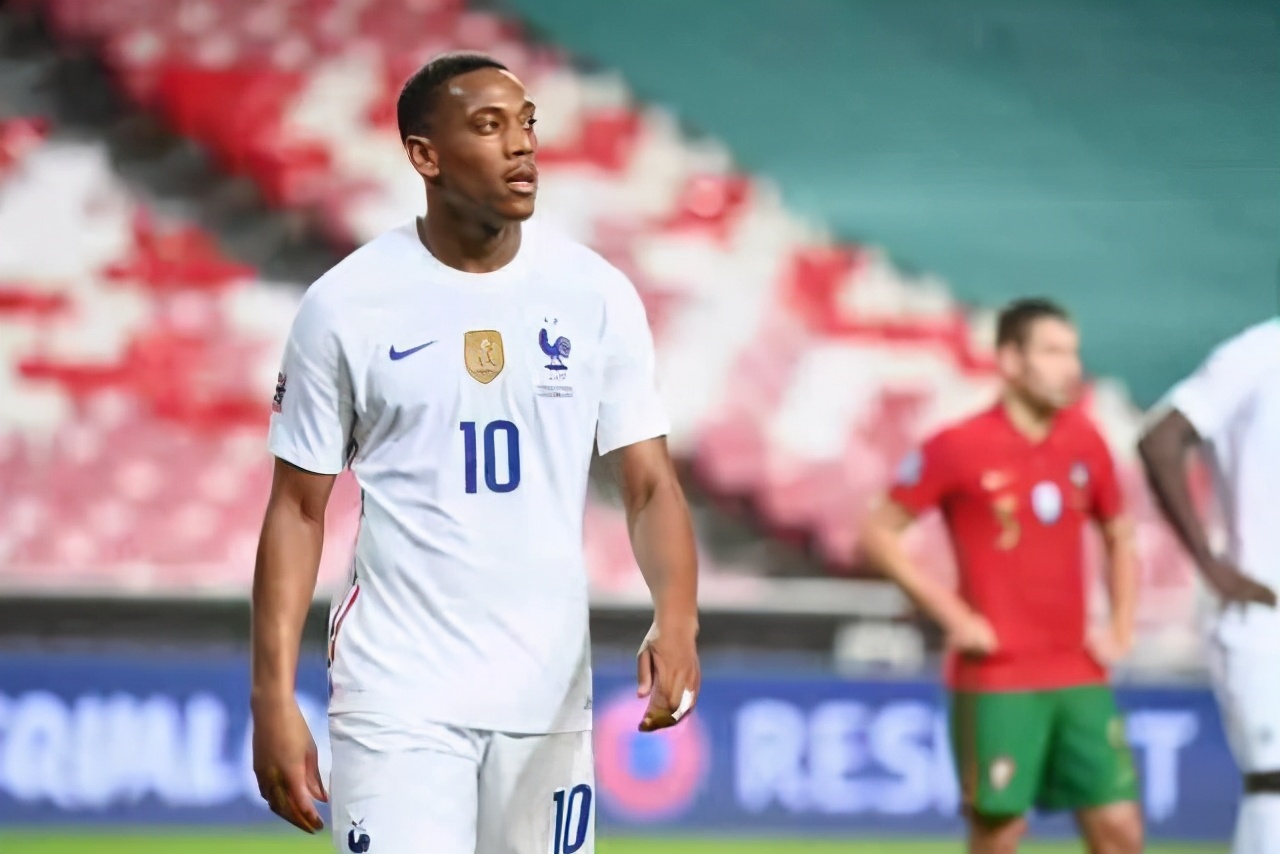 曼联首发欧冠首发,曼联马夏尔卡瓦尼博格