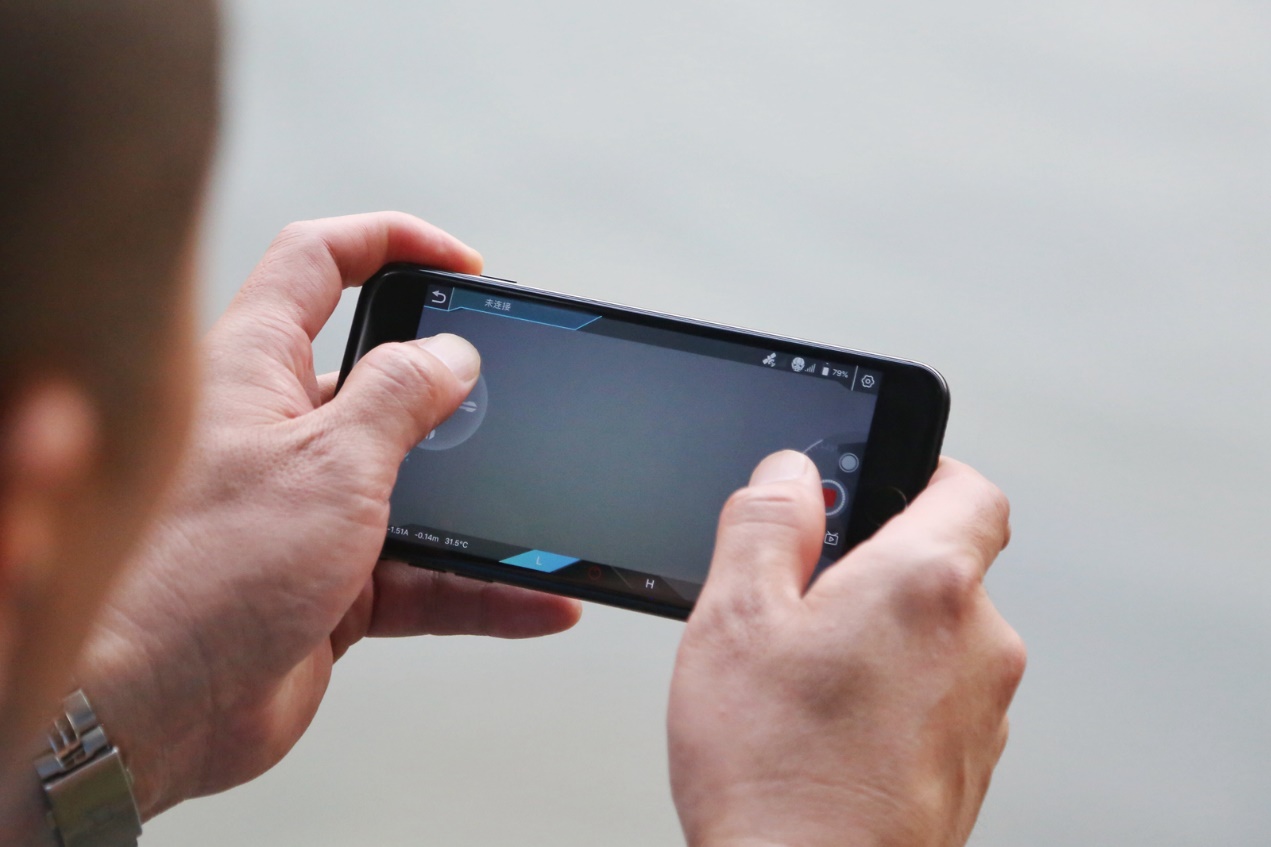 即是航模又是潜拍无人机潜行多睿体验有感