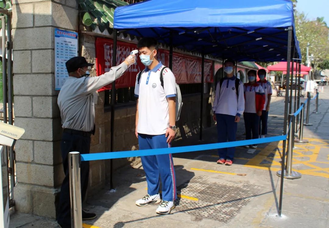 现场直击开学的视频,直击全国多地中小学开学