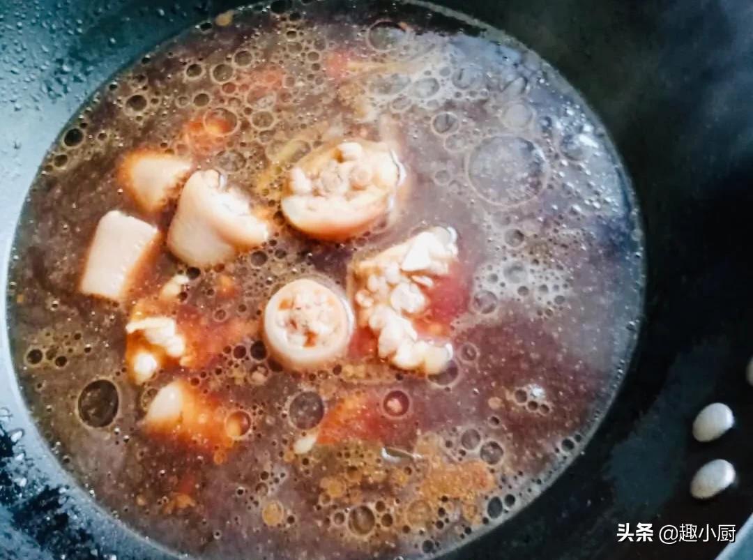 猪尾巴焯水是冷水还是开水下锅,红烧猪尾巴需要什么料