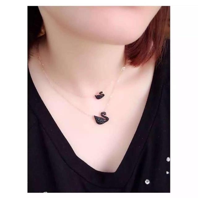 施华洛世奇天鹅项链怎么查询真假,施华洛世奇天鹅项链材质是银吗