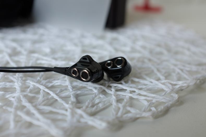 iPhone专属,双动圈耳机评测