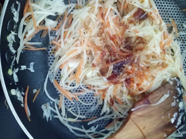 土豆丝炒了半天不熟怎么办,土豆丝一炒就粘锅怎么回事