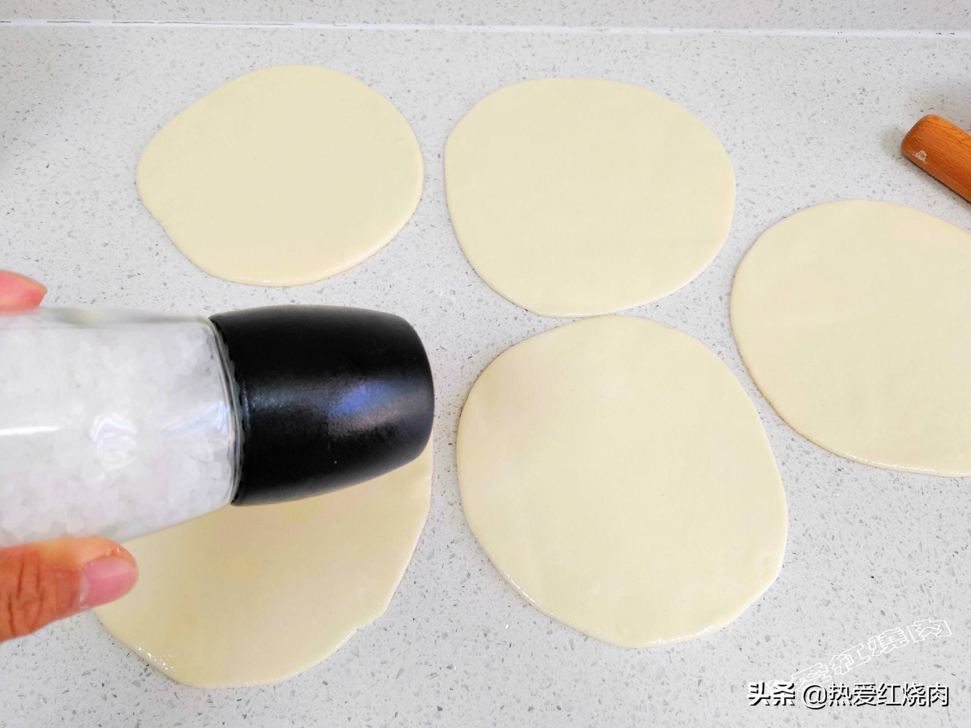 为啥蒸出来的面条是黏的,面食蒸了为什么会塌