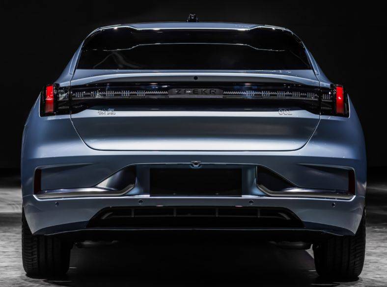 鍥涘ぇ杞﹀瀷,鍥涘ぇ绯诲垪鍙樿韩