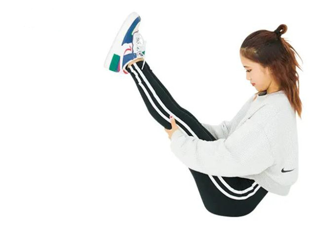 日本美女太厉害,教你不用器具在家练习,肌肉锻炼和排毒运动!