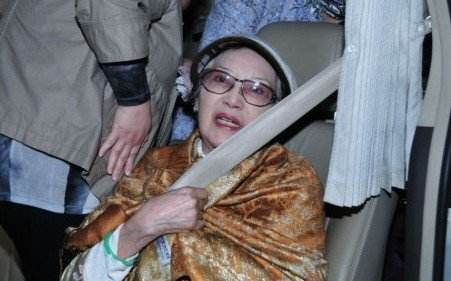 1982年万水千山总是情吕良伟,汪明荃万水千山总是情1982年