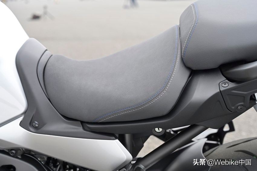 闆呴┈鍝坱racer9鍥藉唴鍞环,闆呴┈鍝坱racer9gt璇勬祴