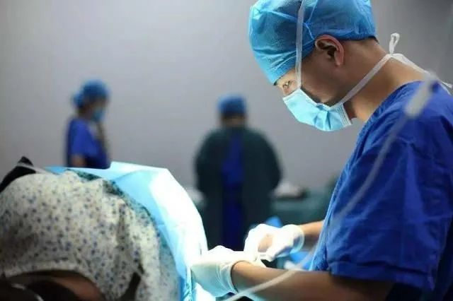 小说连载二1512期︱山东付光芸《​刀光见影》