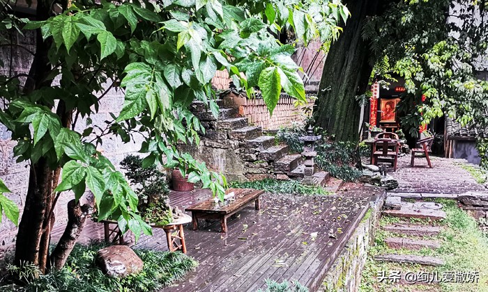 家庭式民宿怎么挣钱,民宿赚钱吗视频