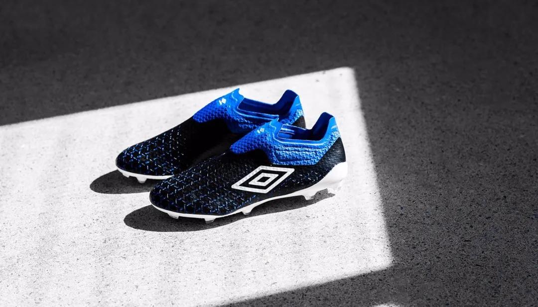 足球世界新赛季阵容,2022足球装备