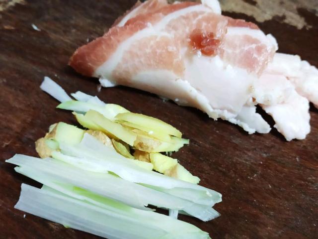 家常鱼头炖豆腐做法大全,鱼头炖豆腐的家常做法有哪些窍门