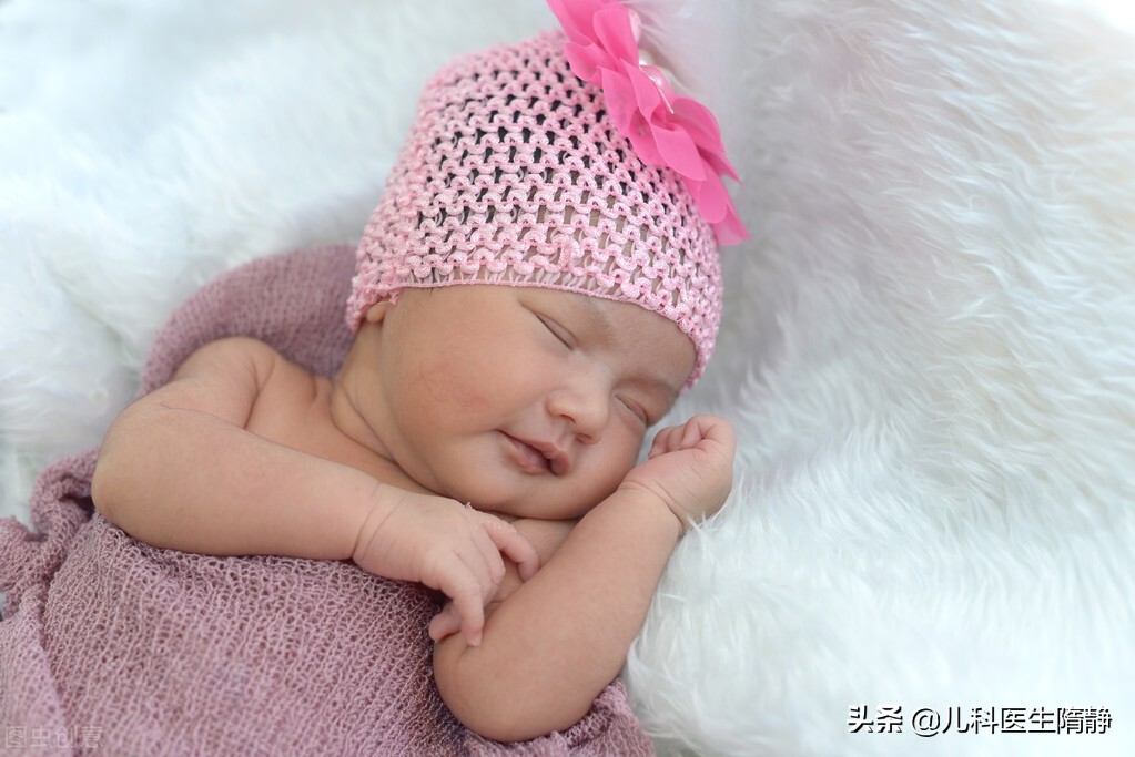 新生儿都有哪些生理现象,新生儿第三天生殖器脱皮