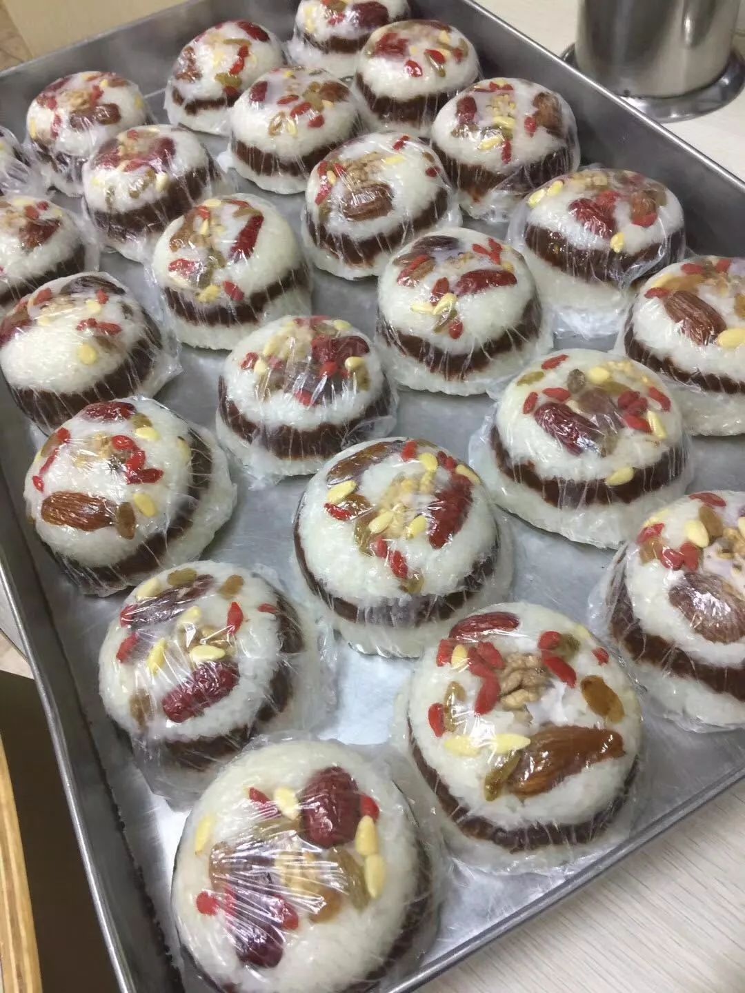 不是我说，上海人也太太太太太爱吃八宝饭了吧