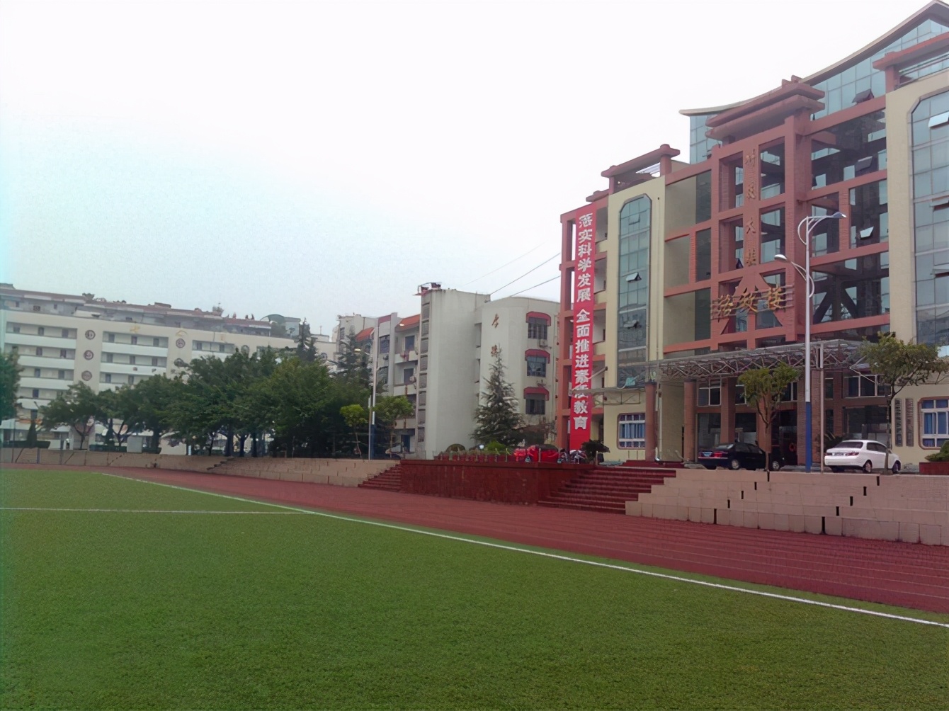 重庆哪所学校环境最好,重庆最美学校