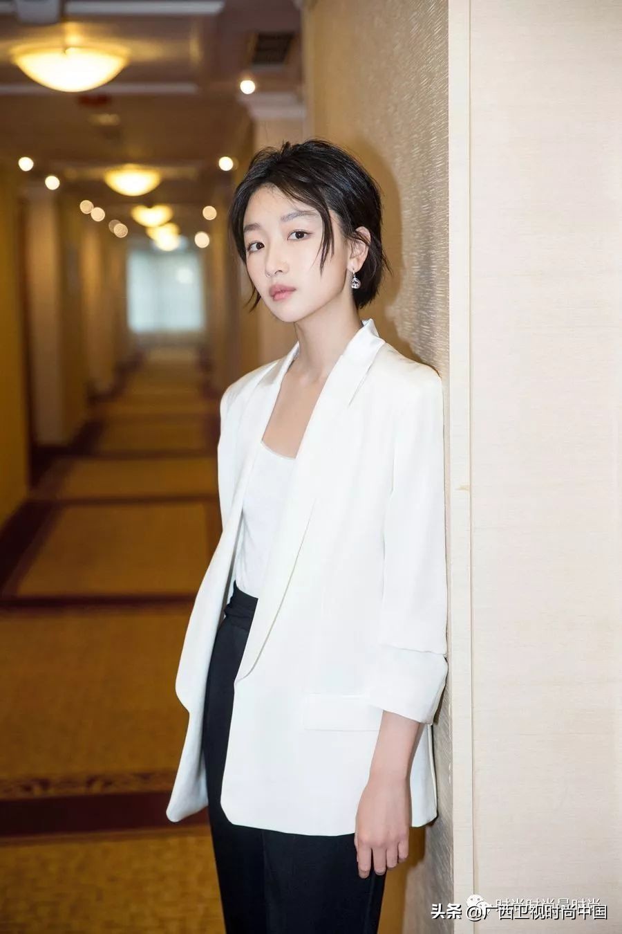 短发女生的穿搭秋冬酷版,独特穿搭风格适合短发