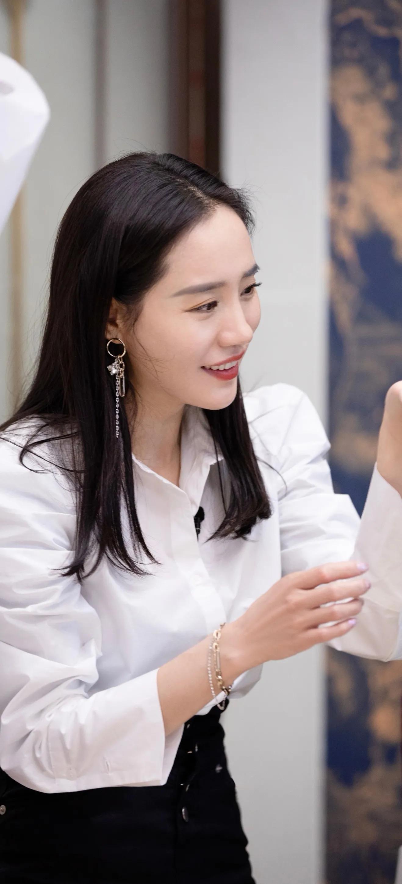 秋雅的扮演者王智,秋雅王智升级当妈