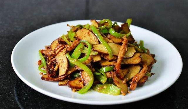 香干炒肉家常菜,炒香干又香又下饭的家常菜简单