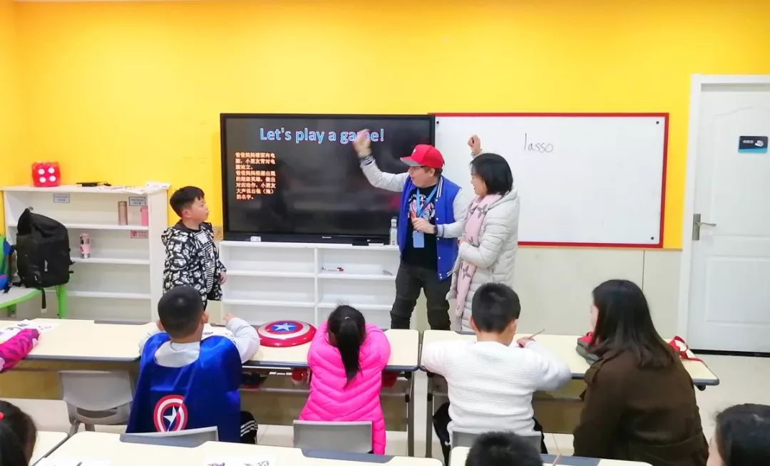 今天弗恩英语的故事，是关于超级英雄降临