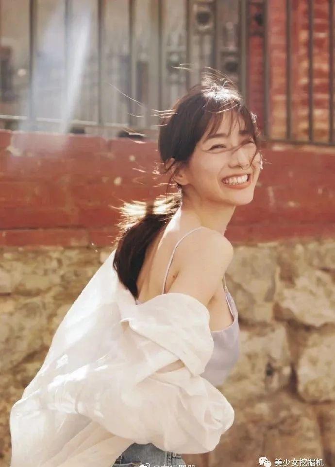 能把绿茶人设舞到女生都讨厌不起来,只有她了吧?