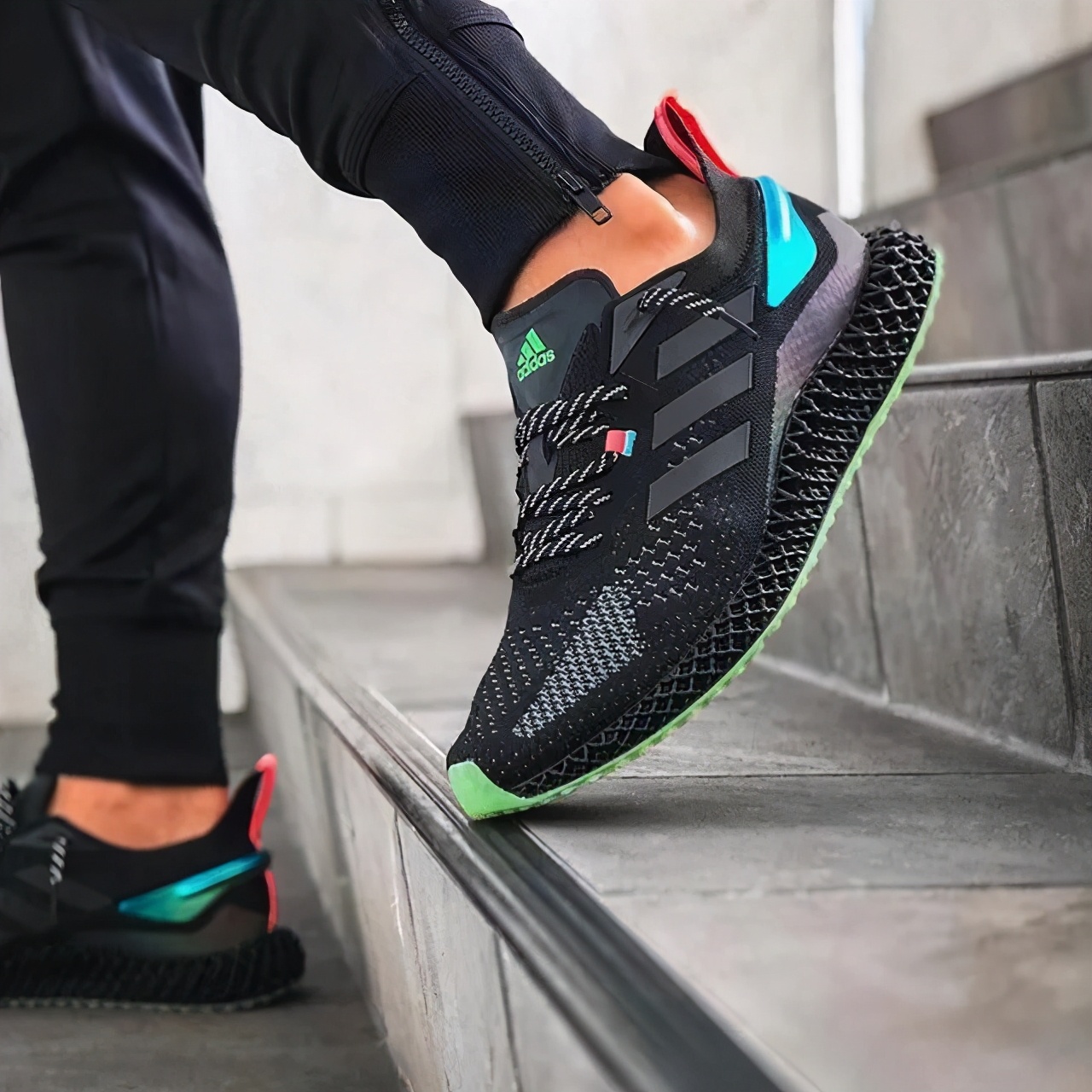从颠覆想象到习以为常，adidas4D跑鞋的过去现在与未来