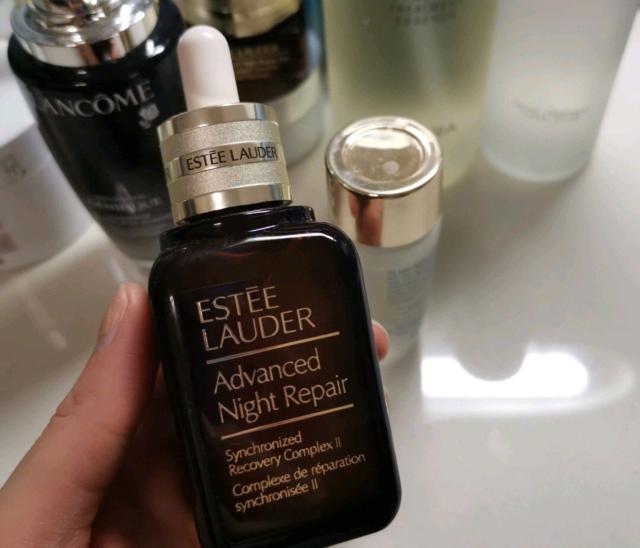 十大热门精华排行榜,全球公认最好的三款精华