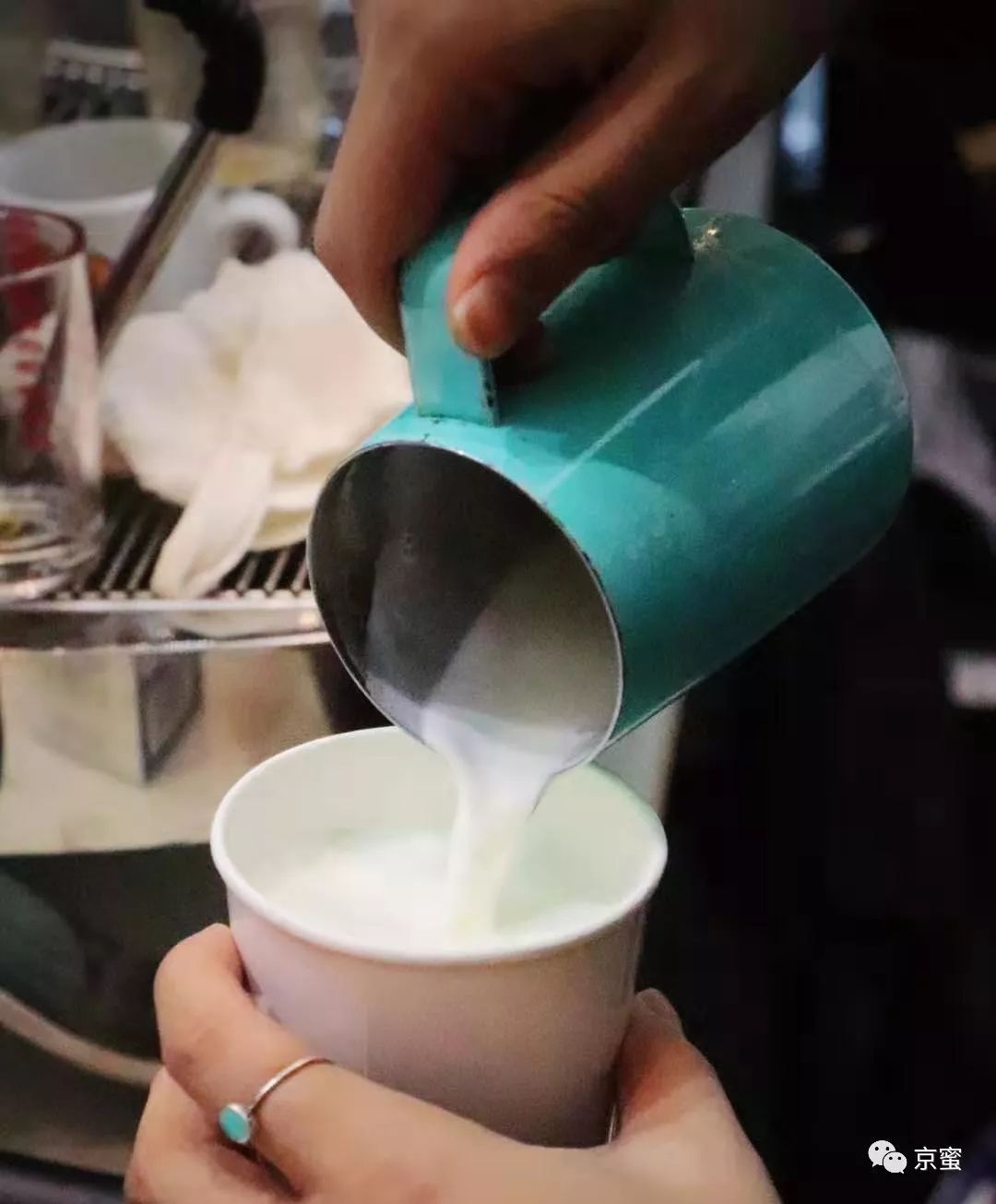 红楼藏书楼飘来咖啡香,是久违的A.omen奶·粉|福利