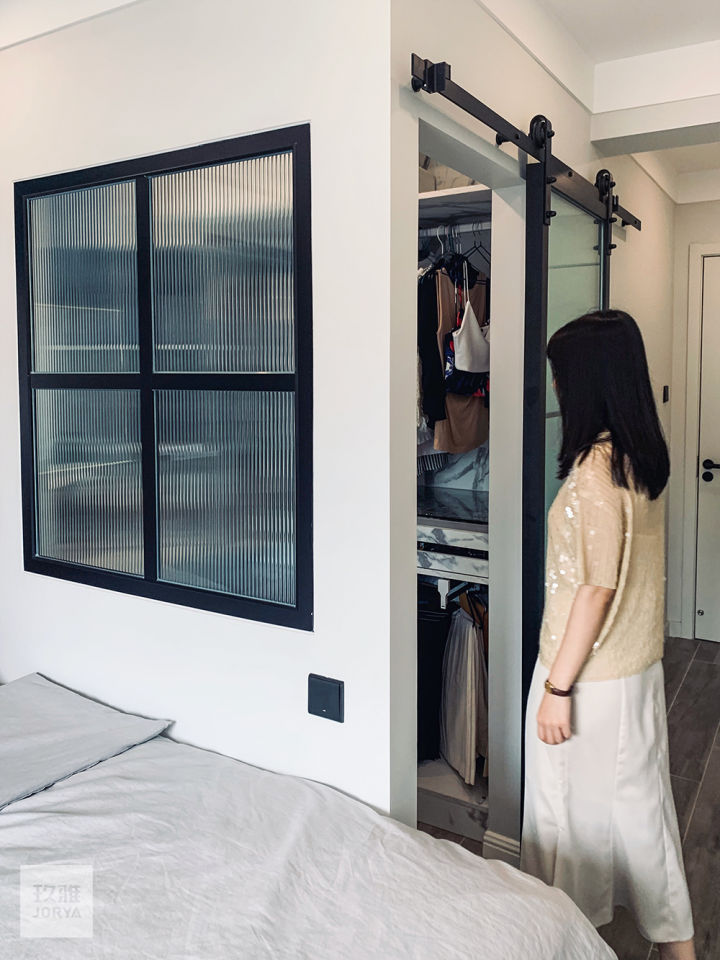 业主把家里收拾的井井有条,美女收拾家干净卫生