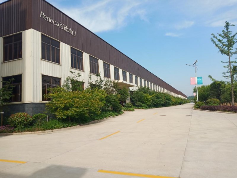 信阳百德木门陈杰,百德陈刚