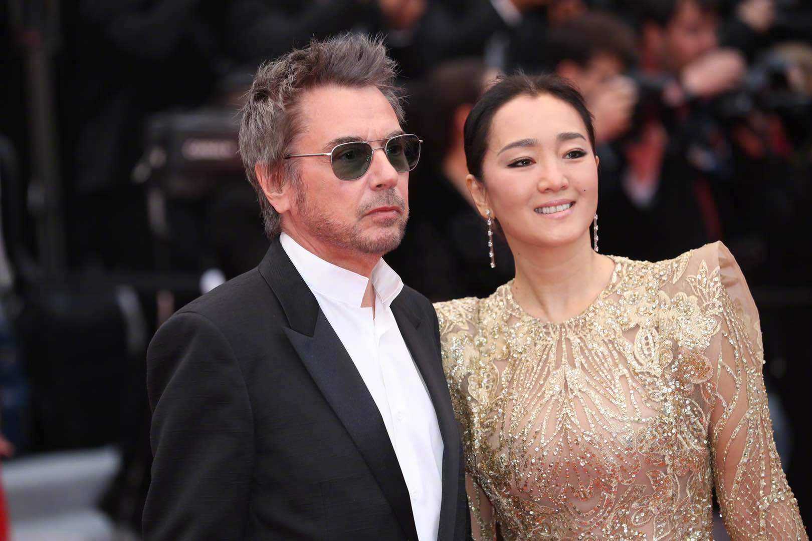 19岁的陈婷，为何会爱上50岁的张艺谋，还甘愿为他生下3个孩子？