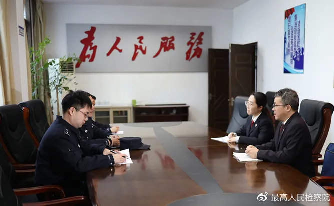 最高法窨井盖典型案例,偷窨井盖被判三年