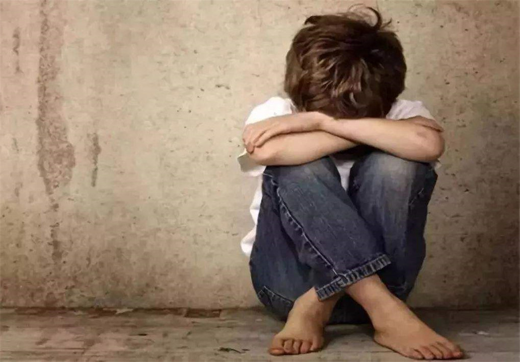 放任型父母案例,育儿话题孩子有攻击行为