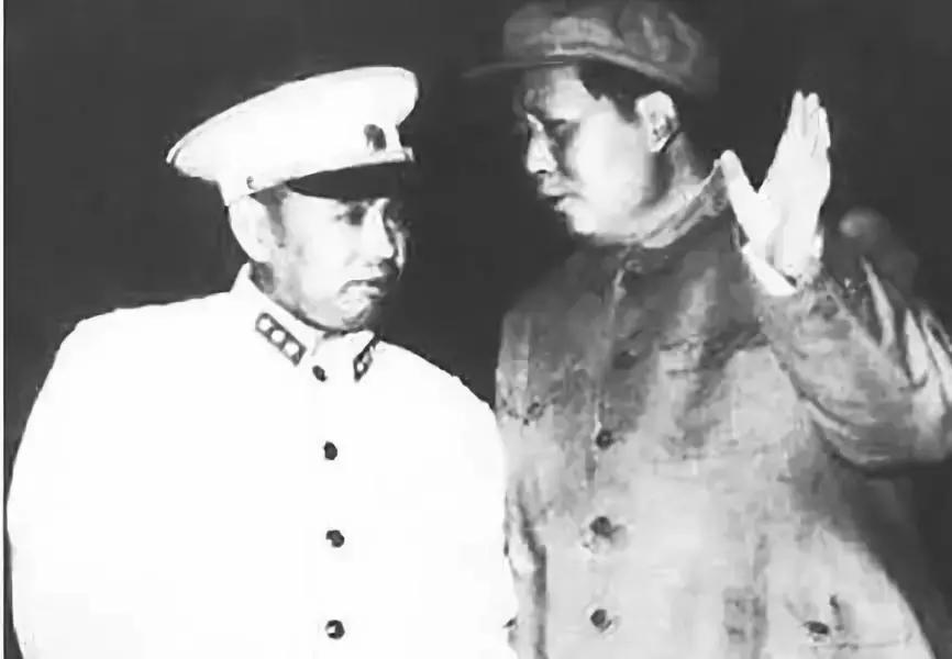 毛主席给哪些开国将领改过名？