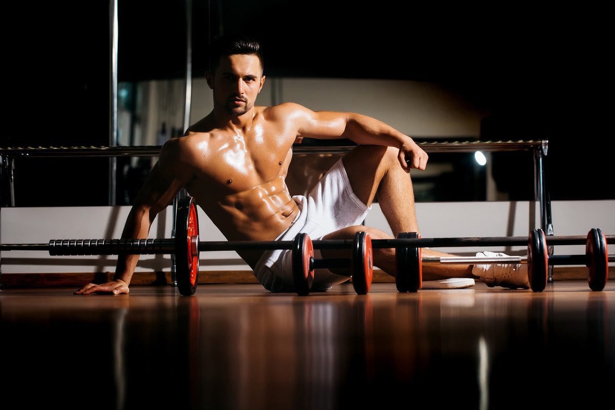 练肩的时候肩部咯吱响是为什么,肩关节的训练方法及注意事项