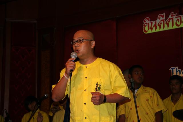 光头十年不剪发留多长,十年老光头