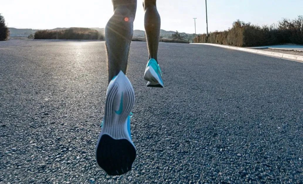 newbalance碳板跑鞋,碳板跑鞋2023