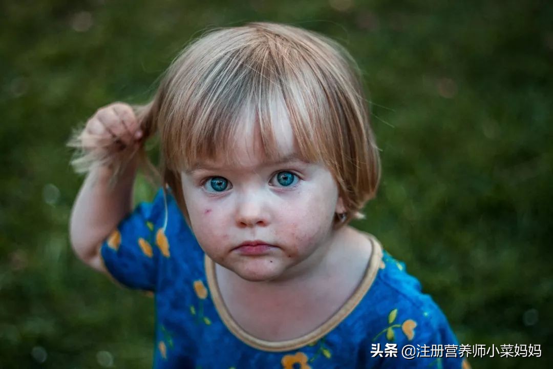 人工喂养婴儿易发便秘的原因是啥,14岁小孩便秘的原因和治疗方法