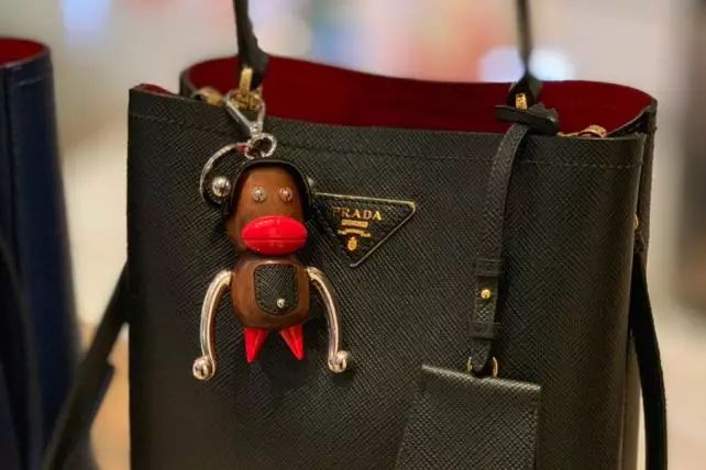 万元包包lv,lv包为何是奢侈品